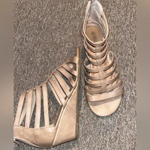 Boutique Heel Sandals | Size: 8